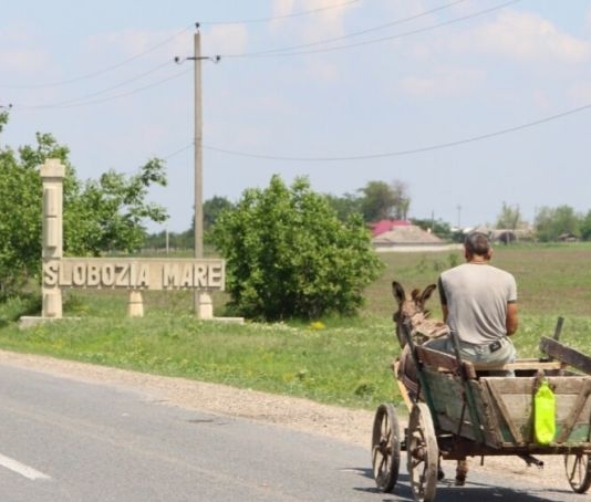 news-category-locuitorii-din-slobozia-mare-si-giurgiulesti-vor-beneficia-de-un-drum-renovat