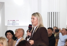 Nina Cereteu: „Legea salarizării, o lovitură pentru reformă! Cu salarii mai mici și responsabilități mai mari vom avea primării slabe, nu puternice. Fără funcționari motivați, «primăriile puternice» rămân o promisiune goală!”
